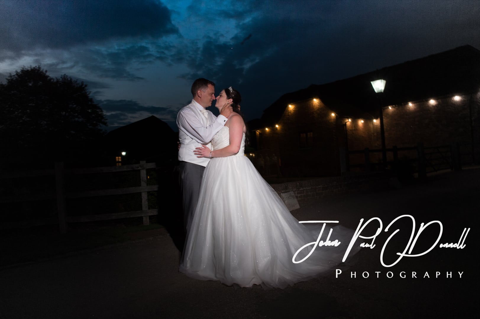 Claire and Stuarts wedding at Tewinbury Farm Herts